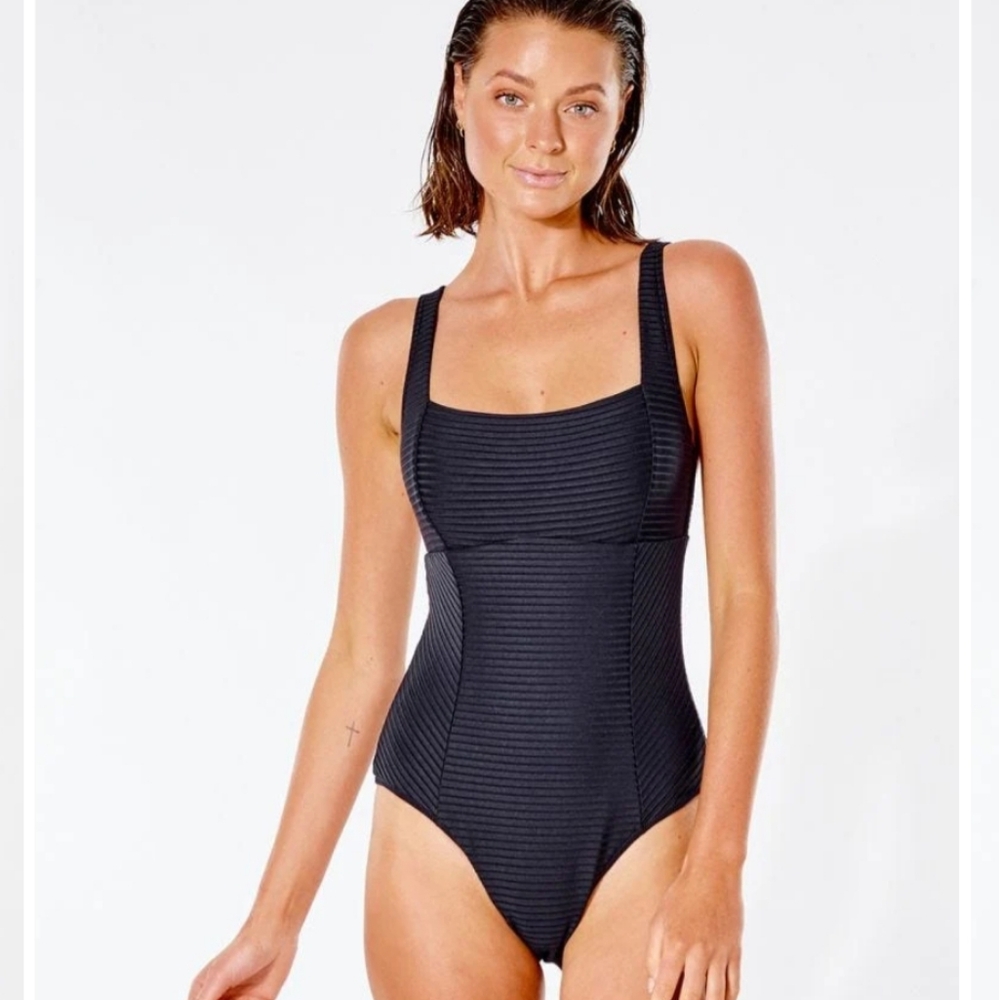 NWT Rip Curl Swimsuit